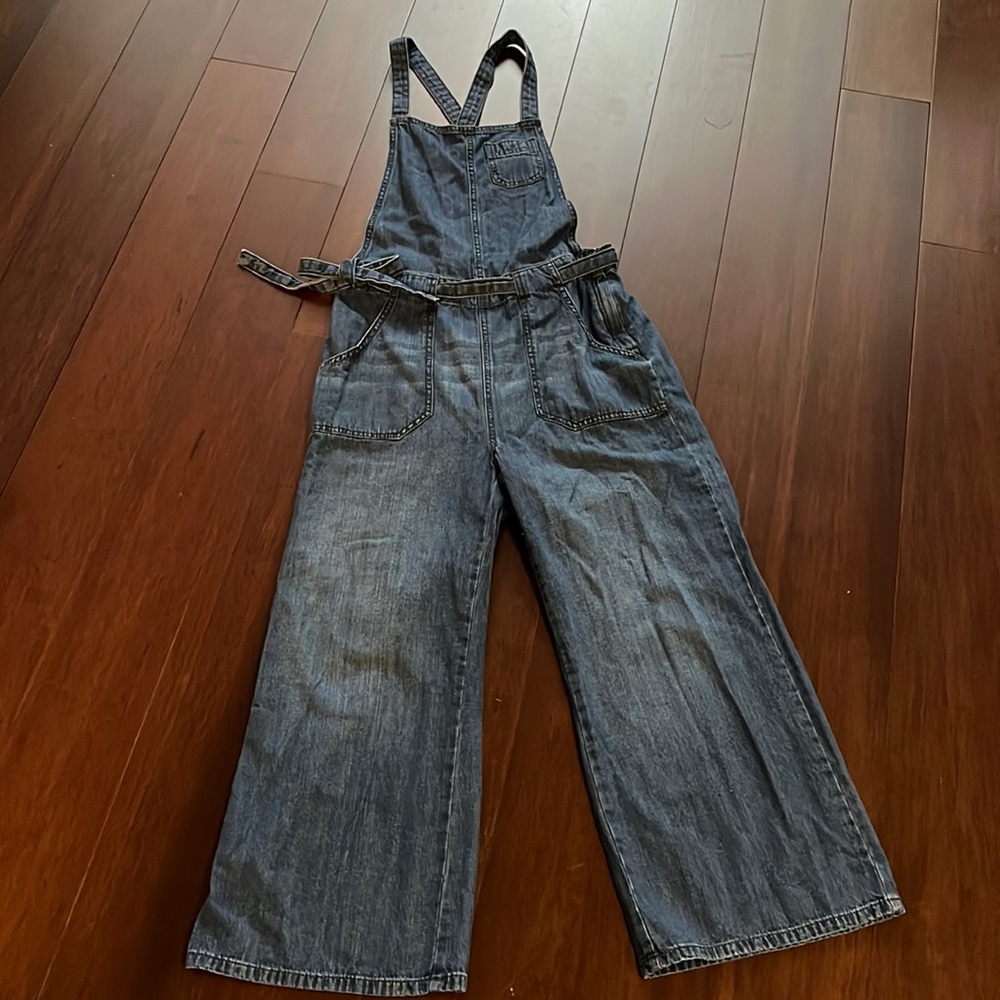 Adorable Gap Overalls